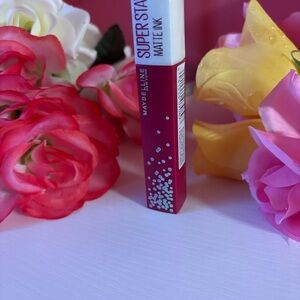 Maybelline Pink Lipstick Shimmer Finish